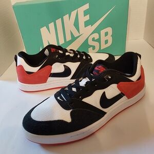Nike SB  Alleyoop 7M/8.5W BRAND NEW IN BOX